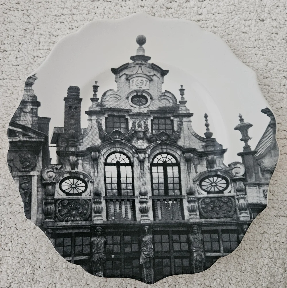 H&M Black & White Old World Architecture Salad Plate X 2 | 8.75